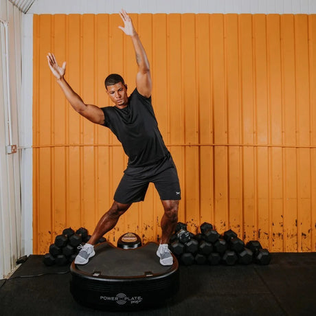 Power Plate Pro5HP vibration training platform in black (view 3)