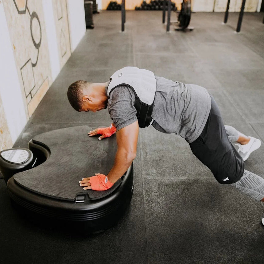 Power Plate Pro5HP vibration training platform in black (view 5)